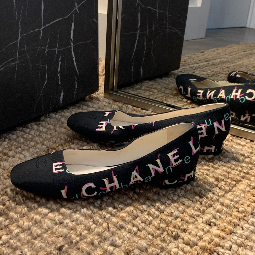 chanel logo satin flats 40